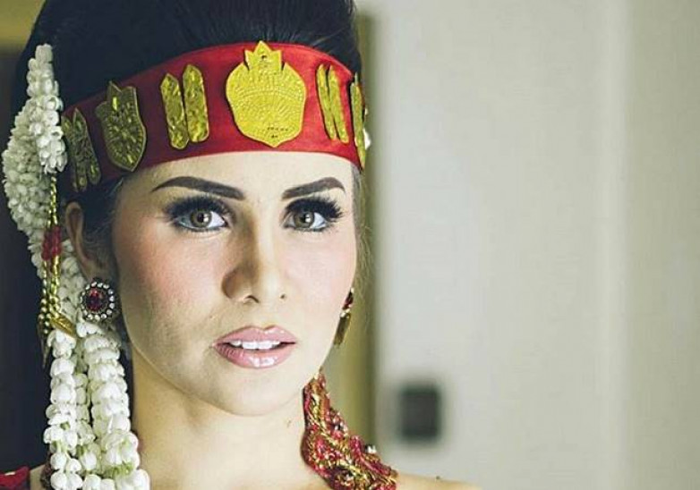 rias pengantin Kali Anyar Jakarta Barat